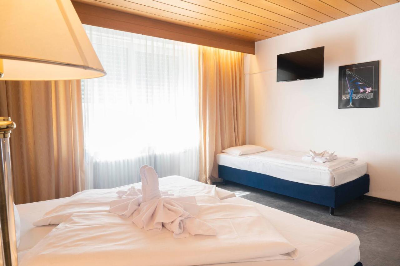 Hotel Astoria Stuttgart City Exterior foto