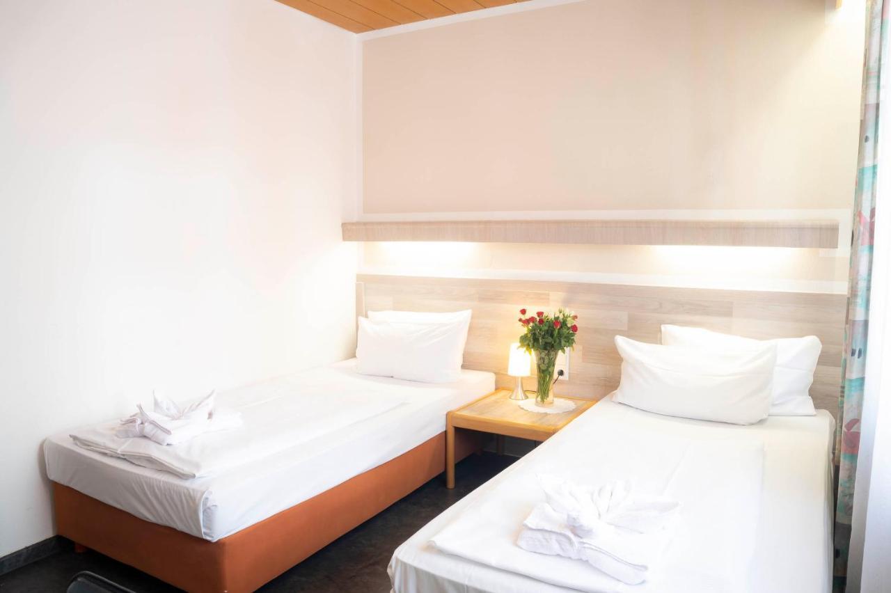 Hotel Astoria Stuttgart City Exterior foto